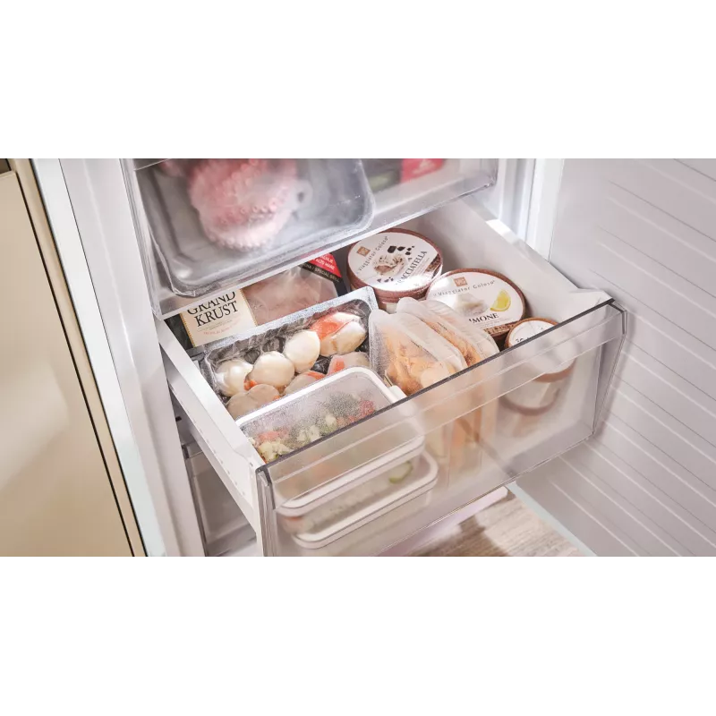 Candy Fresco CNCQ2T618EW Freestanding 355 L White