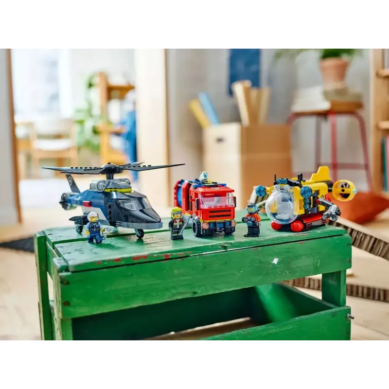 Construction Toy LEGO City Combination Set 60462 — Helicopter and Fire Truck, 874 pieces, 3 minifigures, age 7+