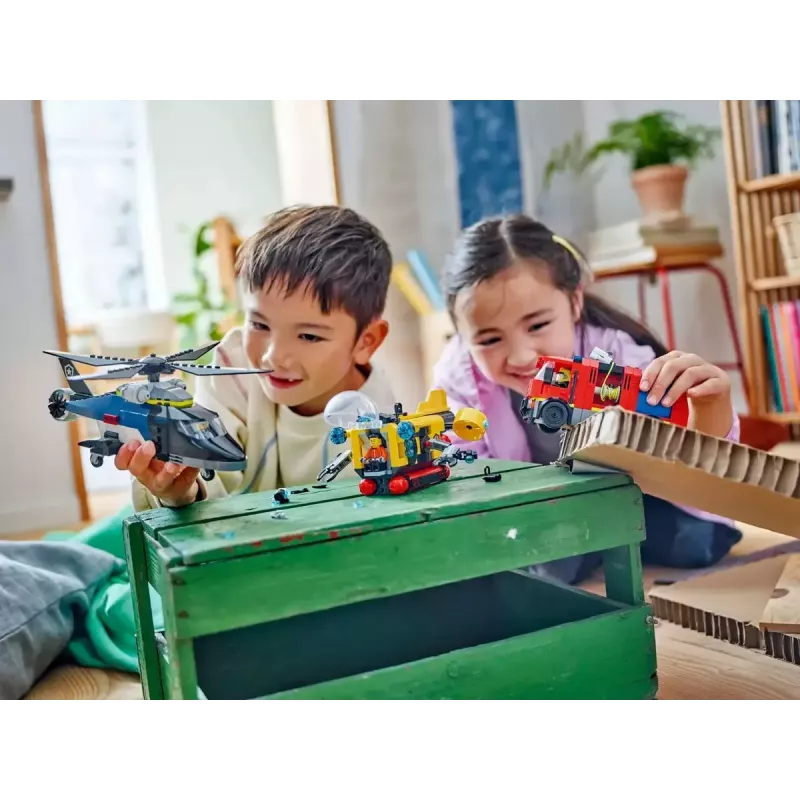 Construction Toy LEGO City Combination Set 60462 — Helicopter and Fire Truck, 874 pieces, 3 minifigures, age 7+