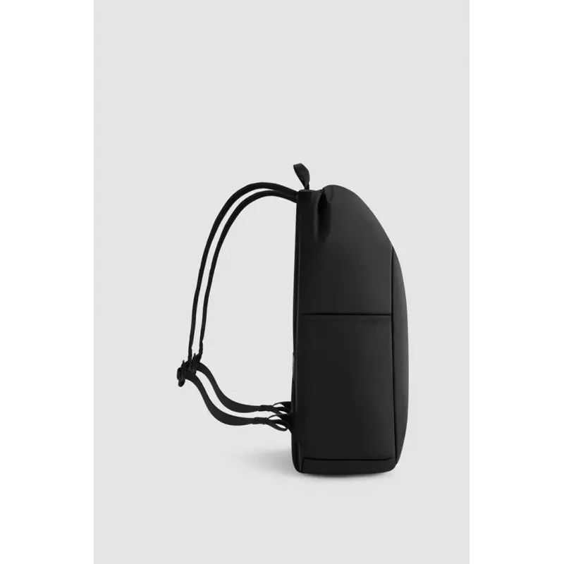 Backpack XDDESIGN P706.2801 Urban water-resistant 20L, 15.6 inch laptop compartment, Black