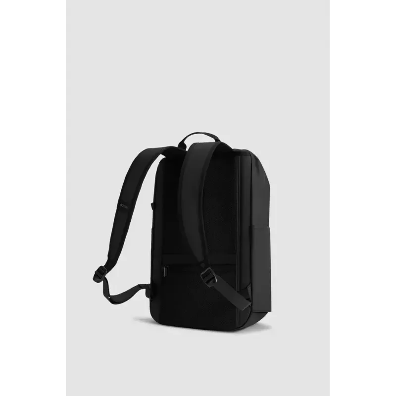 Backpack XDDESIGN P706.2801 Urban water-resistant 20L, 15.6 inch laptop compartment, Black