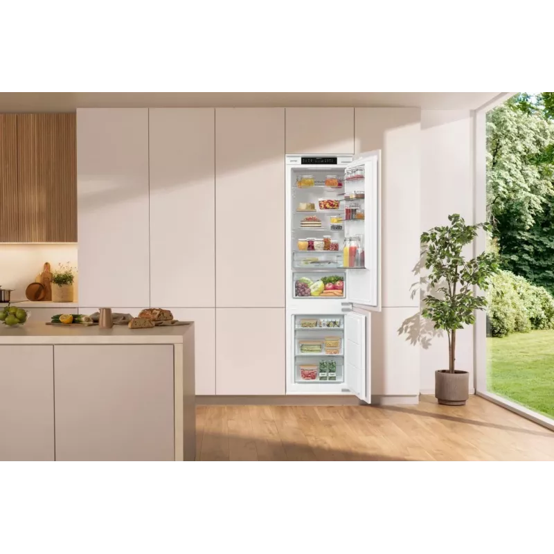 Gorenje Kombinerade kyl/frysskåp NRKI519E41 BK070, 284 L, SN-N, 6 kg/24h, E, Fresh zone compartment, White
