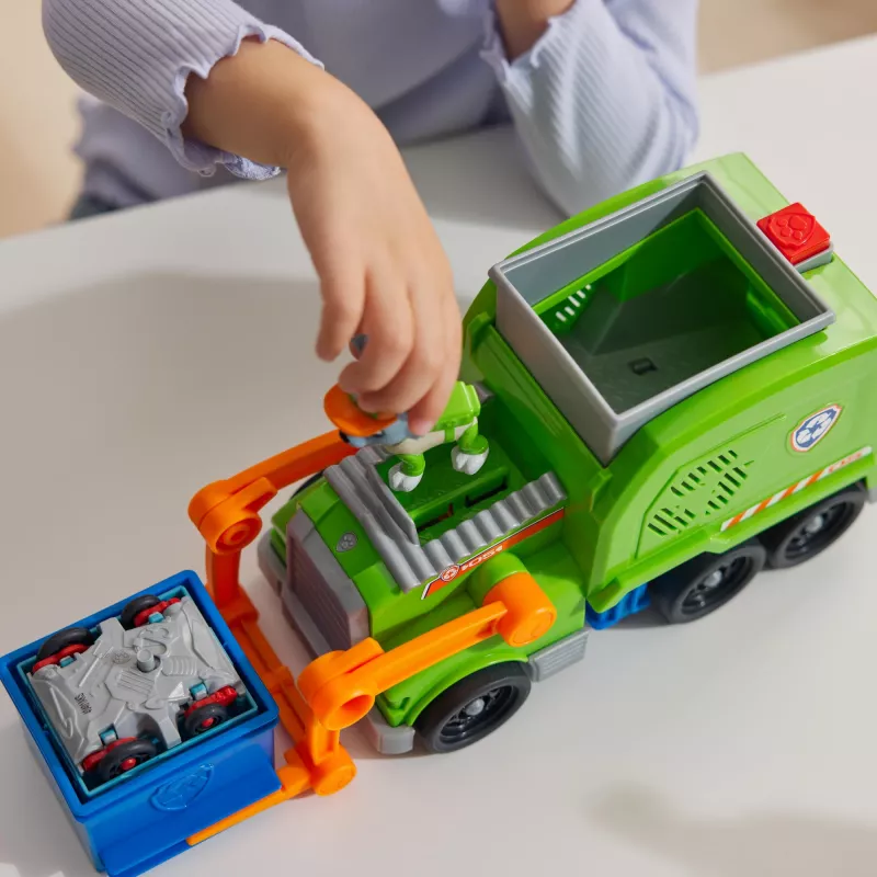 PAW Patrol : Crush N’ Roll Recycling Truck with Rocky Action Figure & Transforming Compacted Trash Vehicle, Kids Toys for Boys & Girls Ages 3 and up