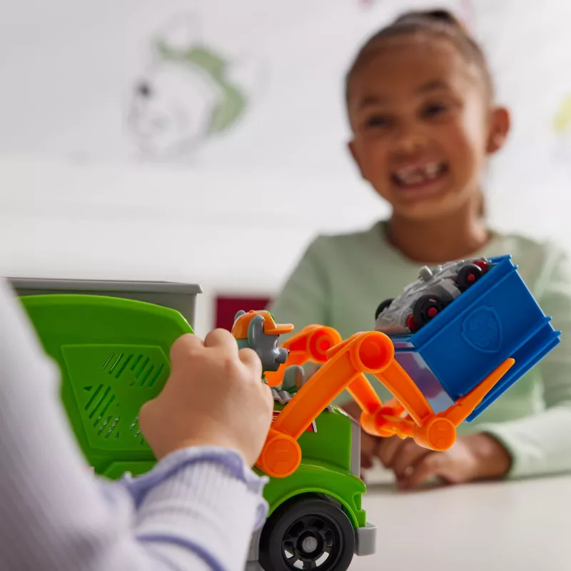 PAW Patrol : Crush N’ Roll Recycling Truck with Rocky Action Figure & Transforming Compacted Trash Vehicle, Kids Toys for Boys & Girls Ages 3 and up