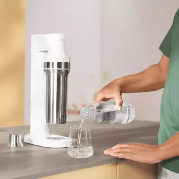Soda maker BRITA Carbonator 1046730 White — compact countertop carbonator with 2 bottles (231×126×443 mm)