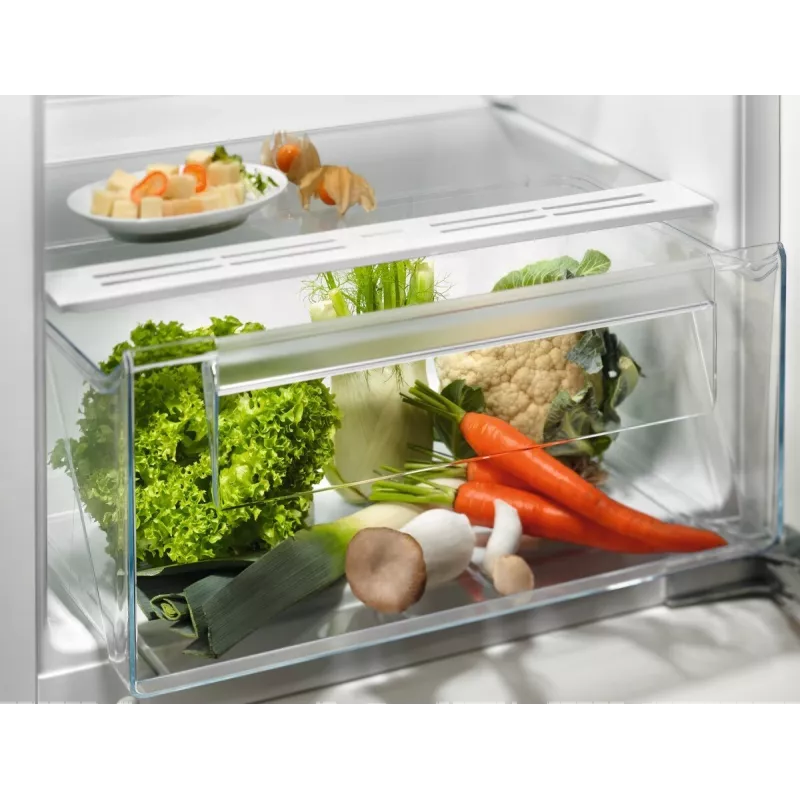 Built-in combi-fridge Electrolux LFB3AE12S, 188 L total (174 L fridge / 14 L freezer), reversible doors, LED, 35 dB