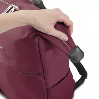 Laptop backpack HAMA 227060 for 16.2-inch laptops, red, padded laptop compartment