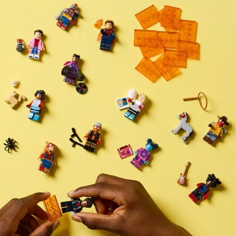 LEGO Minifigures 71050 Series Box (Display)