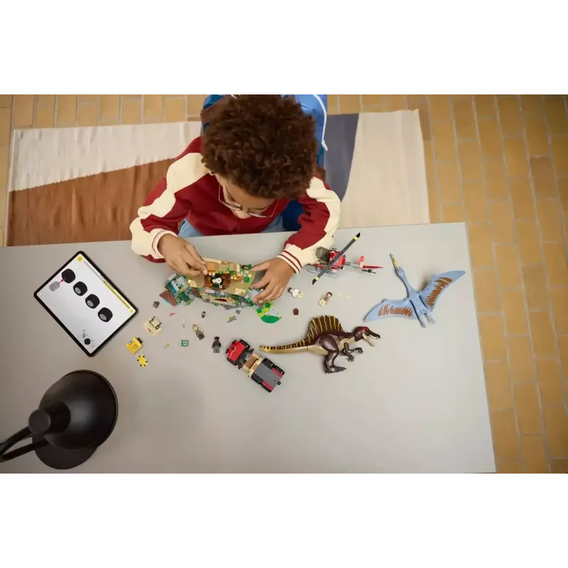 LEGO Jurassic World Air Mission with Quetzalcoatlus and Spinosaurus 76976 — 984 pieces, 4 minifigures, age 8+