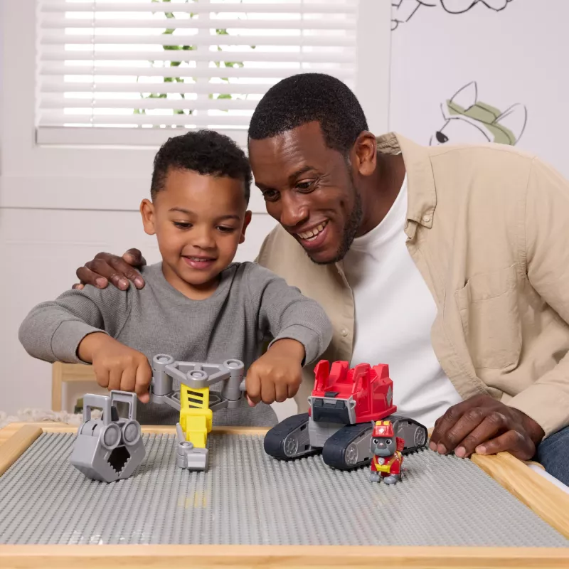 Crane truck Spin Master Rubble & Crew Charger's Mega Power Crane with Charger figure, 2 detachable tools, plastic, for ages 3+