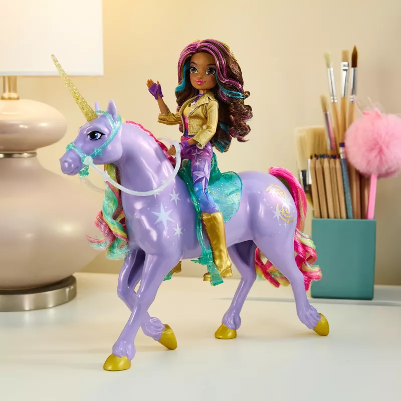 Spin Master Unicorn Academy Wildstar unicorn figure 11 inch with translucent saddle and bridle, multicolour, plastic, for ages 4+