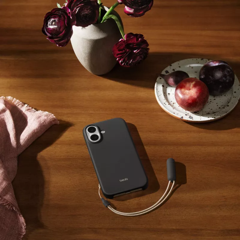 APPLE Beats iPhone 17 - Kickstand Case With Magsafe And Camera Control - Granite Gray