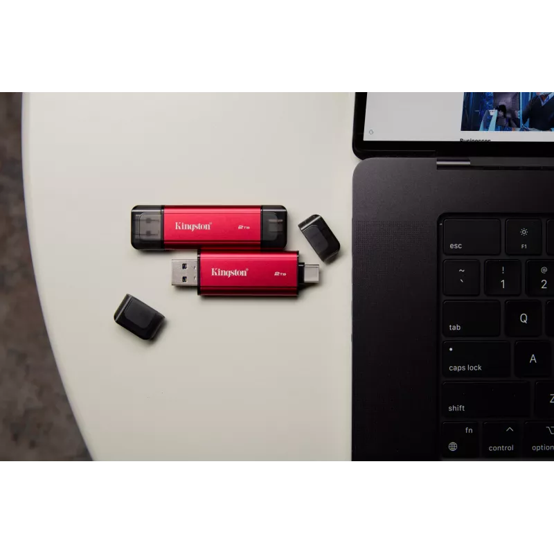 External SSD Kingston 2TB Dual USB-A/USB-C, USB 3.2 Gen 2, Read 1050 MB/s, Write 950 MB/s, Black/Red