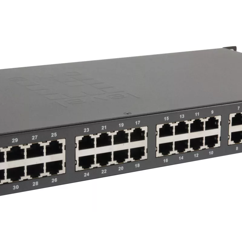 LevelOne 34-Port Fast Ethernet PoE Switch, 802.3at/af PoE, 32 PoE Outputs, 2 x Gigabit RJ45, 380W
