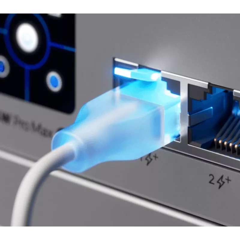 Networking patch cable UBIQUITI UACC-Cable-Patch-EL-3M-W — Cat6, 3 m, 2.5 GbE, PoE++ (4PPoE), white