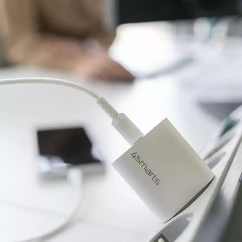 Indoor Charger 4smarts 465575 Universal White USB