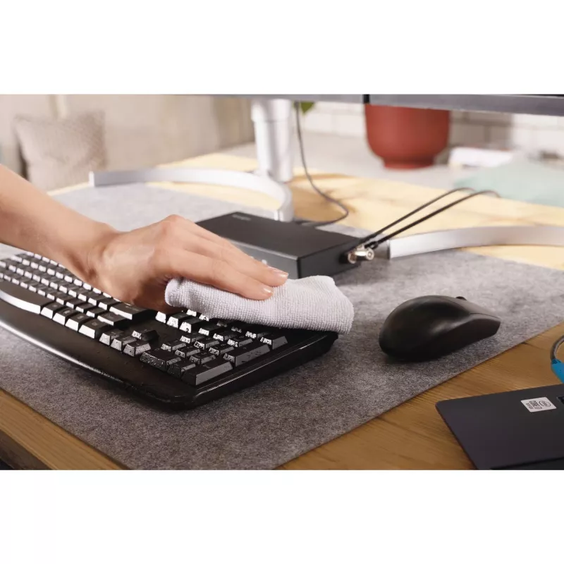 Kensington Pro Fit Wired Washable Mouse, Ambidextrous, Optical, USB, 1600 DPI, Black