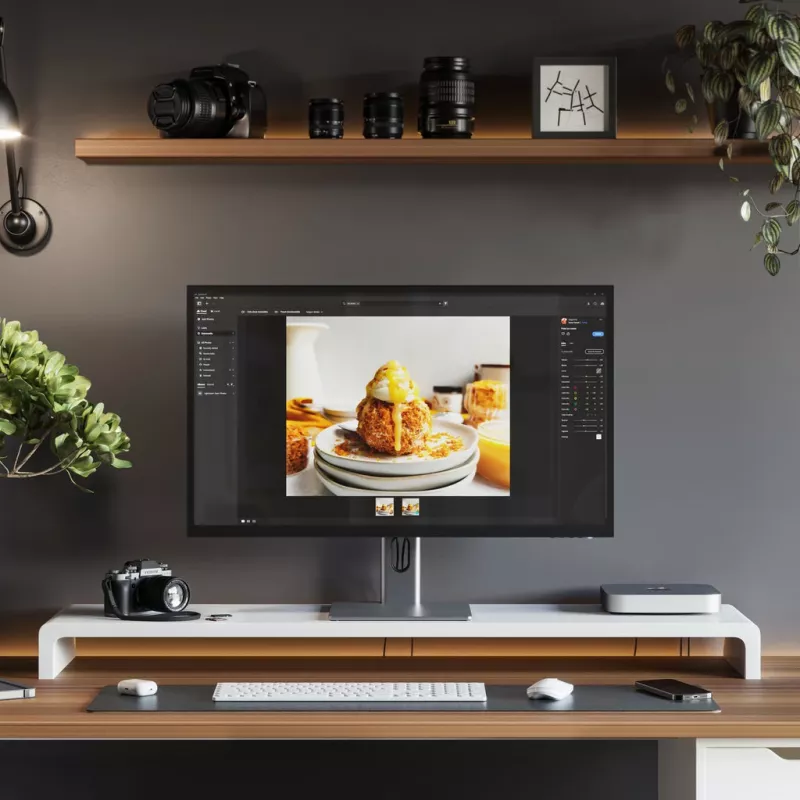 ALOGIC Desktop Monitor - Clarity Max Pro - 32in - 3840x2160 (4K UHD) with USB-C Power Delivery and Webcam