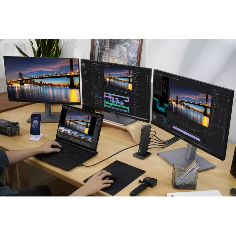 Docking station ASUS DC500 Thunderbolt 4 Triple 4K, 150W PD, 3 displays, 2x HDMI 2.1, 2x USB‑A, 2x USB2.0, RJ‑45, MicroSD