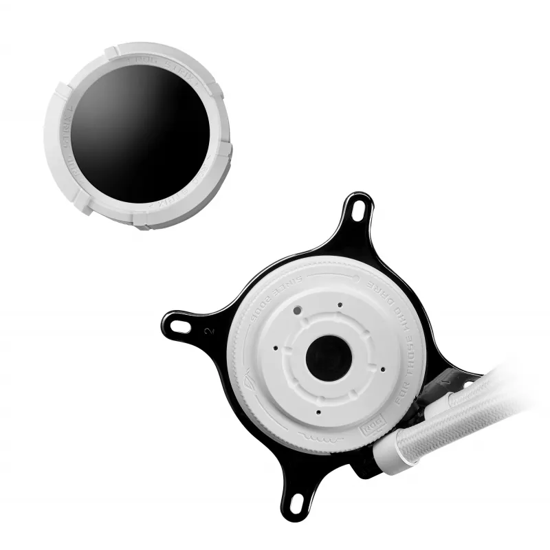All-in-one liquid cooler ASUS ROG Strix LC III 360 ARGB White Edition — 360 mm radiator, 3x 120 mm fans, LCD water block, PWM