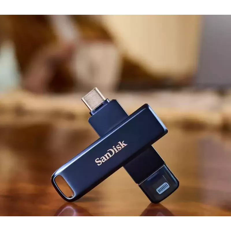 WESTERN DIGITAL SanDisk Phone Drive for iPhone - 128GB USB Stick - USB-C/Lightning - Metallic Sky Blue