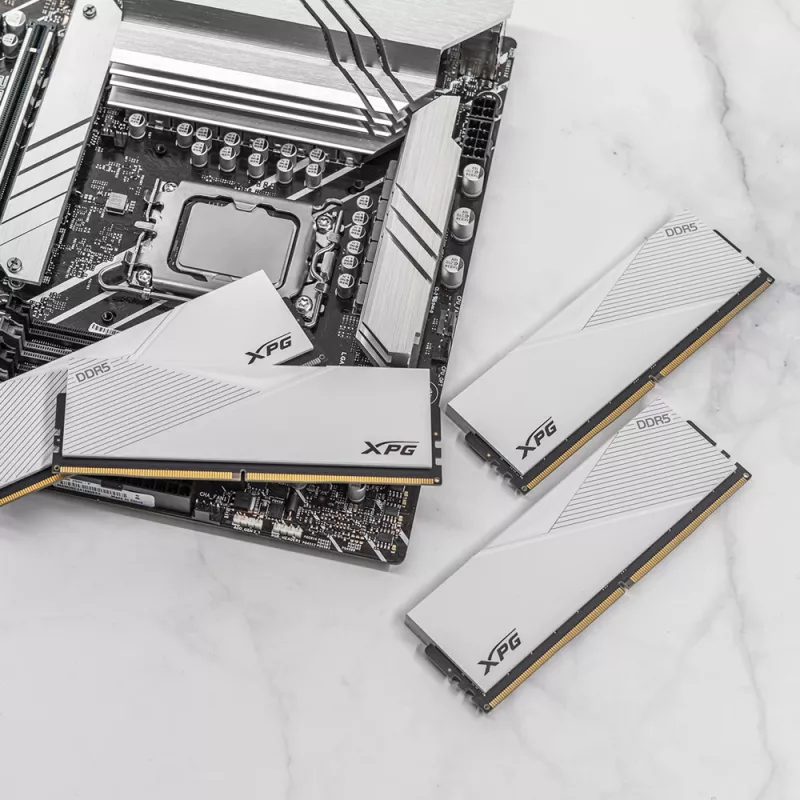 ADATA XPG Lancer Blade DDR5-6000 32GB memory module, white, AX5U6000C3032G-SLABWH