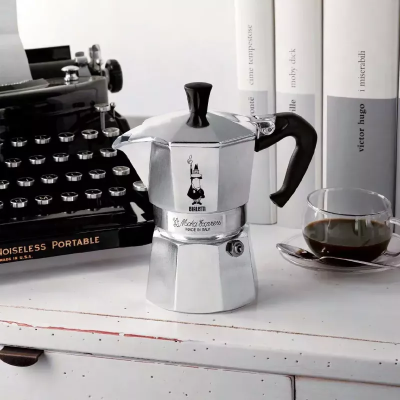 Moka pot BIALETTI Moka Express 0.2 L aluminium black — 3 cups (200 ml), not for induction