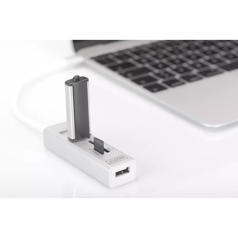 DIGITUS USB 2.0 Type C HUB with Cardreader 3x USB 2.0. 1x SD, 1x MicroSD Port Aluminium housing
