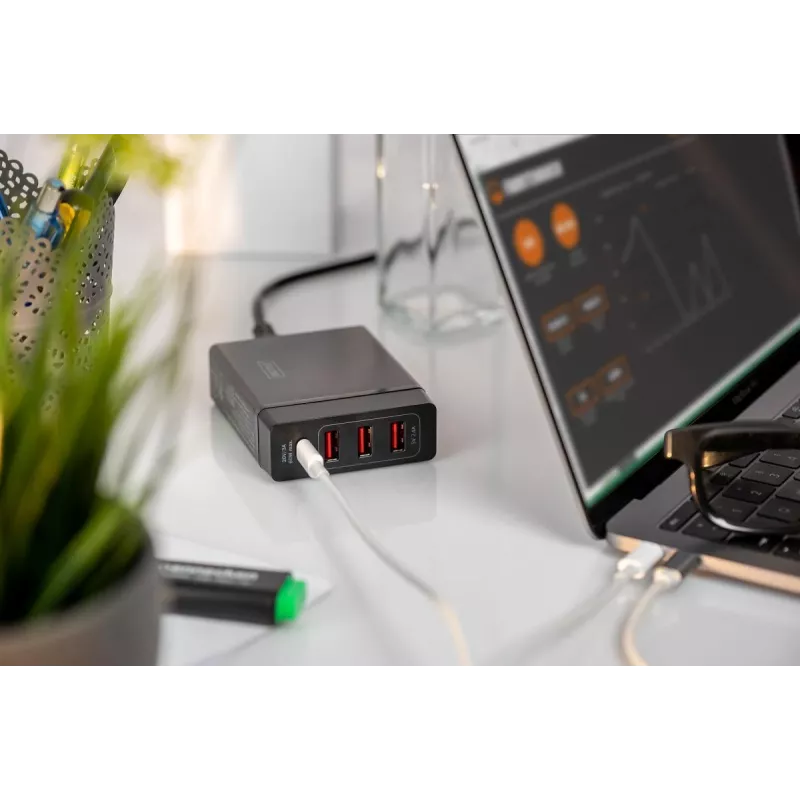 DIGITUS 4-Port USB Charger, 72W 1x USB-C (PD) 5,9,15,20V/3A, 3x USB-A 5V/2.4A, black