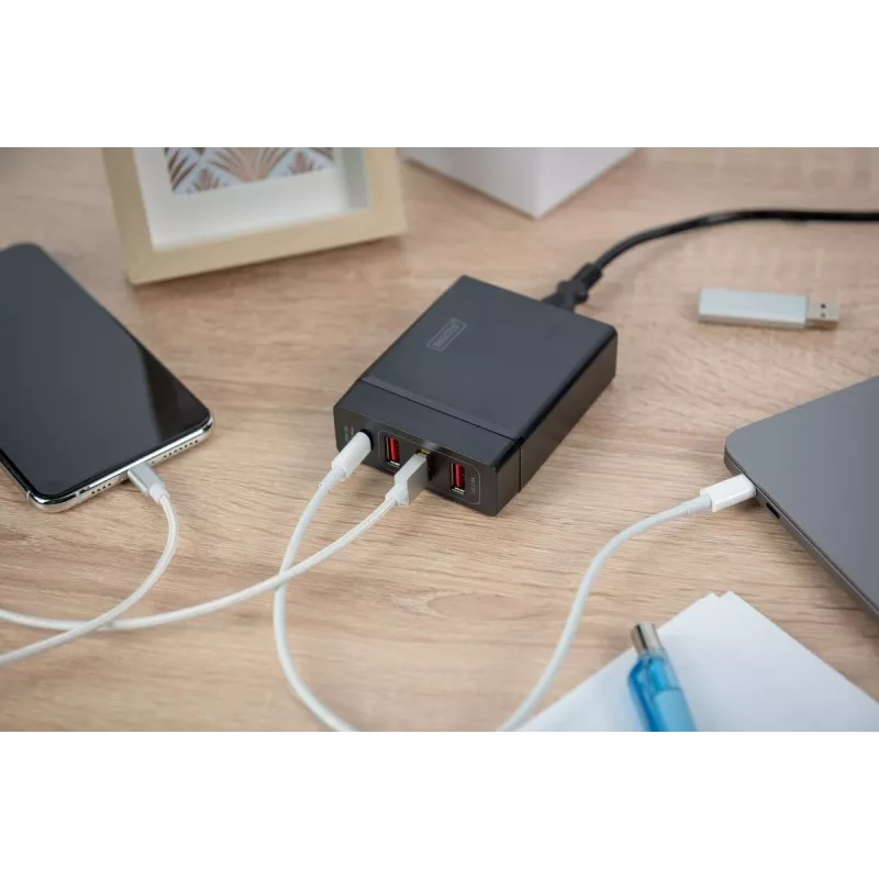 DIGITUS 4-Port USB Charger, 72W 1x USB-C (PD) 5,9,15,20V/3A, 3x USB-A 5V/2.4A, black