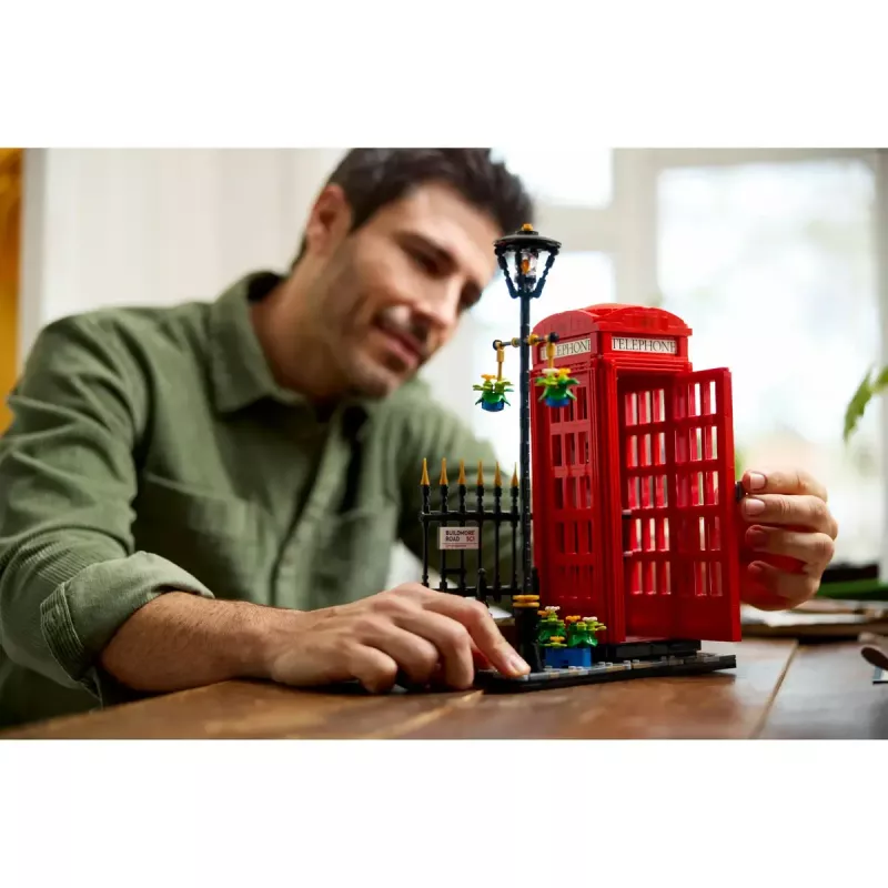 Construction toy LEGO Red London Telephone Box 21347 – modular collectible set, 1460 pieces, 18+