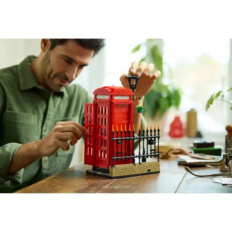Construction toy LEGO Red London Telephone Box 21347 – modular collectible set, 1460 pieces, 18+