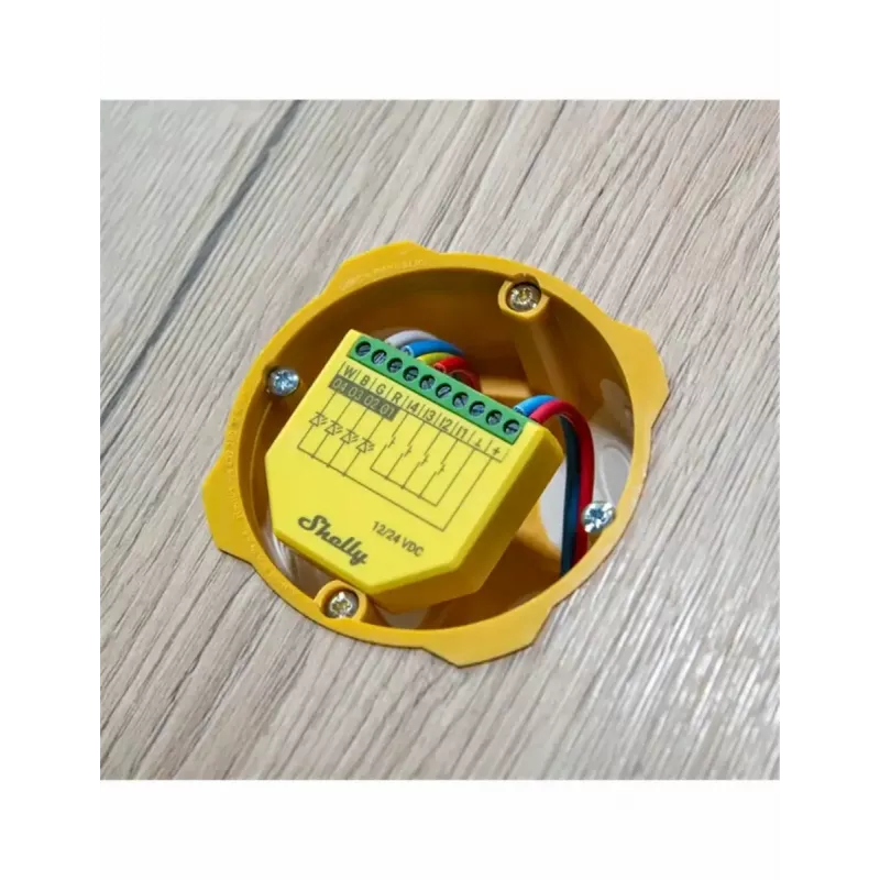 Shelly Plus RGBW PM Wireless Smart Light Green Yellow