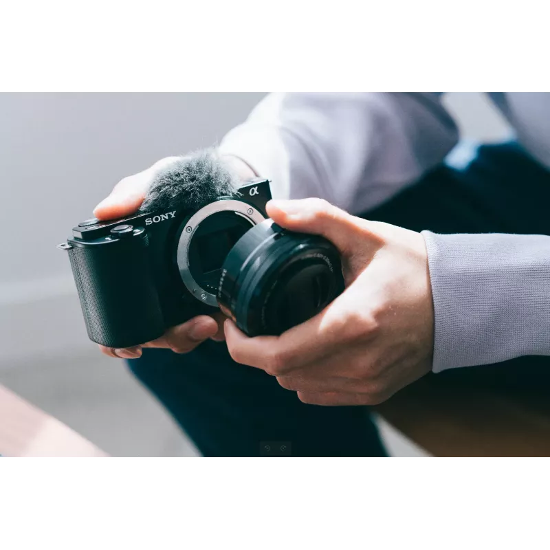 Sony α ZV-E10L MILC 24.2 MP CMOS 6000 x 4000 pixels Black