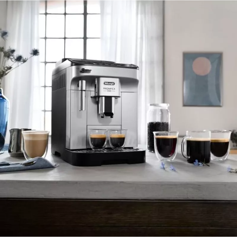 Combi espresso machine De’Longhi Magnifica ECAM290.31.SB — 1.8 L water tank, 250 g bean hopper, 15 bar, 2 cups