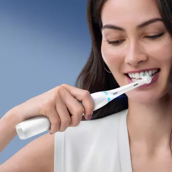 Oral-B iO electric toothbrush Adult Rotating toothbrush White