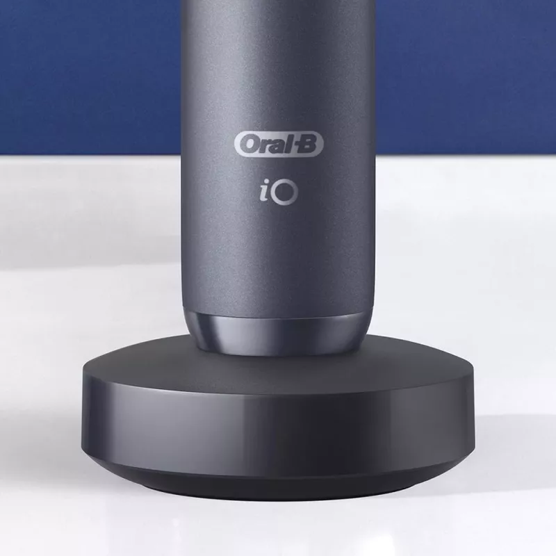 Oral-B iO electric toothbrush Adult Rotating toothbrush Black