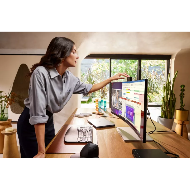 HP Series 7 Pro 34 inch WQHD Conferencing Monitor - 734pm, 86.4 cm (34 inch), 3440 x 1440 pixels, Wide Quad HD, LCD, 5 ms, Black, Silver