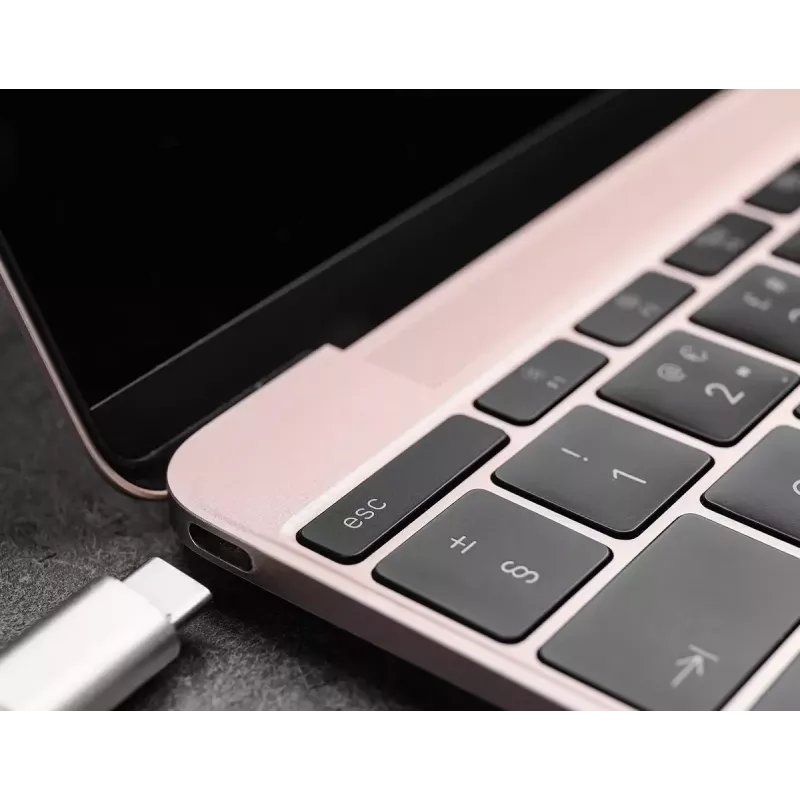 D-Link 5-in-1 USB-C Hub with HDMI/Power Delivery