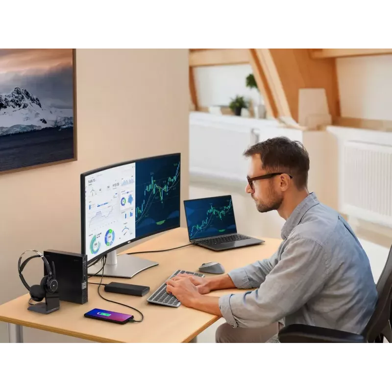 Monitor DELL UltraSharp U3423WE 34.1 inch UltraWide Quad HD LCD 3440 x 1440