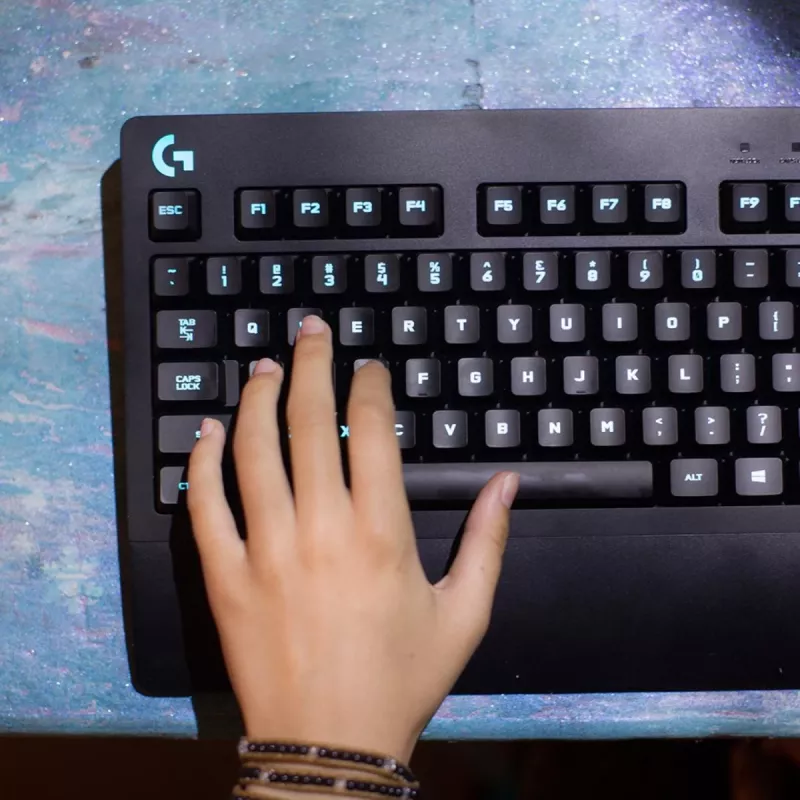 LOGITECH G213 Prodigy Gaming Keyboard USB - Azerty Belgian