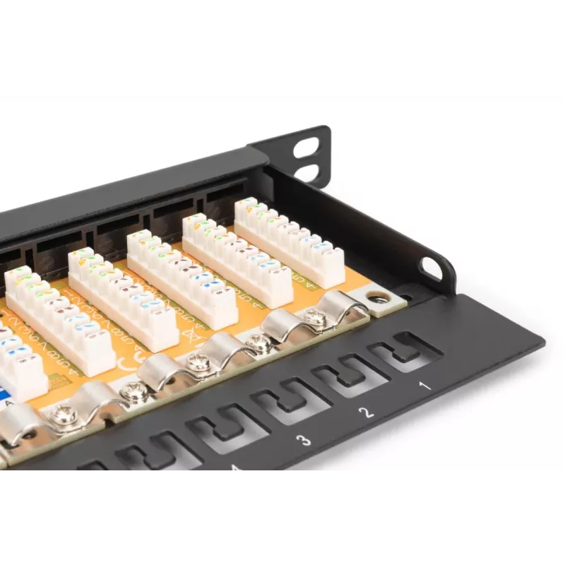 DIGITUS Patch panel CAT6 Unshielded 24-port With Shutter - Black