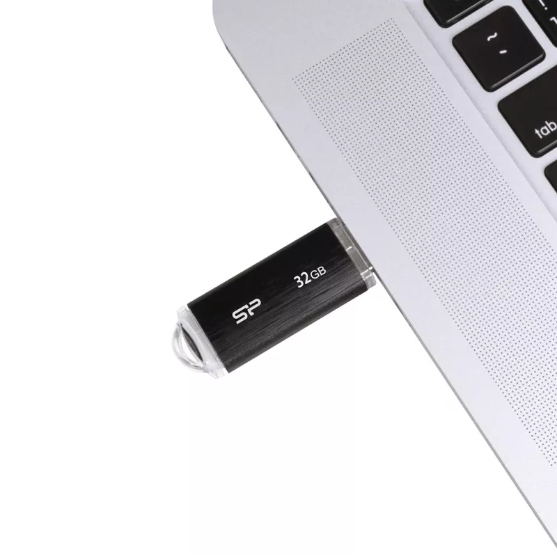 SILICON POWER Ultima U02 - 32GB USB Stick - USB 2.0 - Black