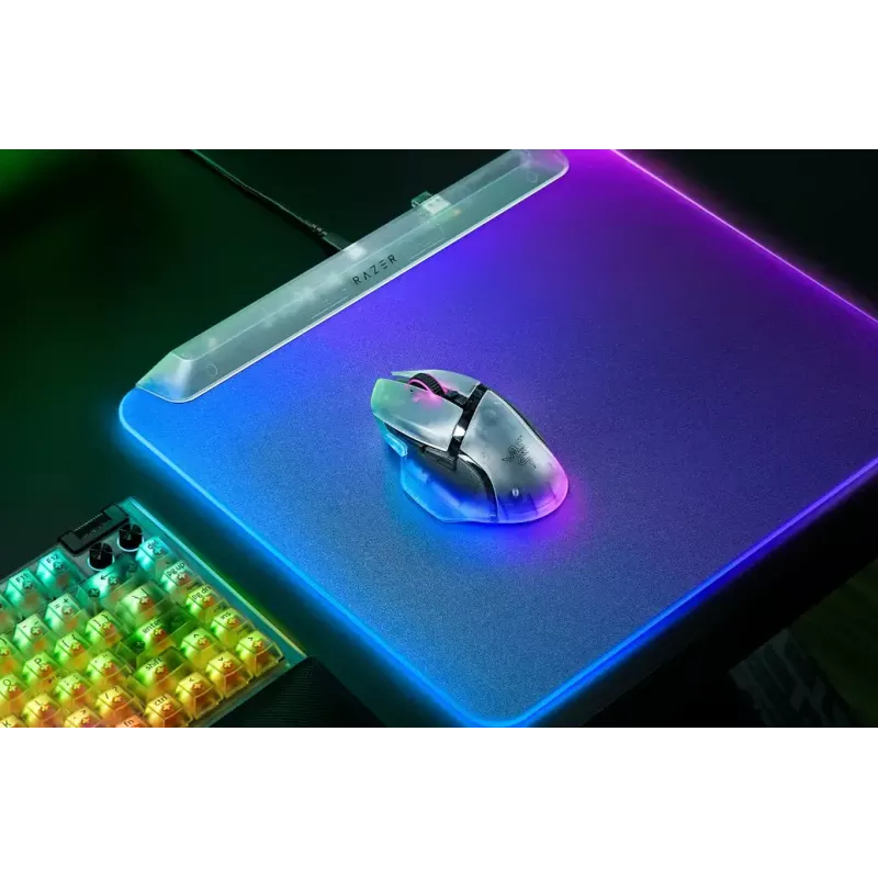 Gaming mouse Razer Basilisk V3 Pro 35K Phantom White Edition — gaming surface optimized for optical and laser mice