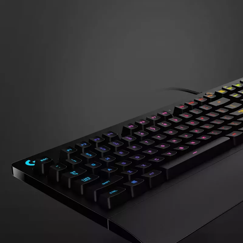 Gaming Keyboard Logitech G G213 Prodigy Full-size RGB LED Wired