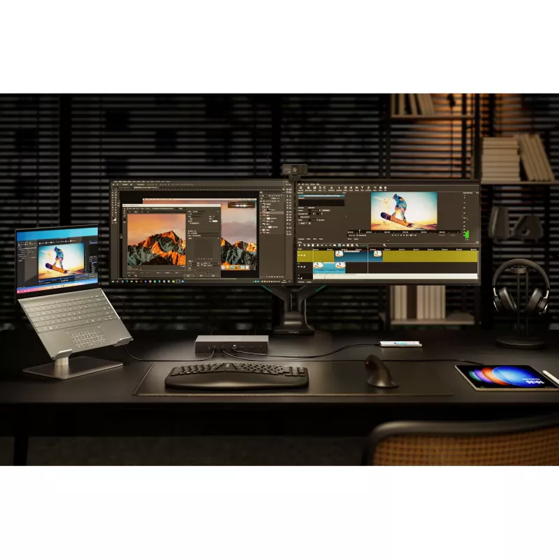 Kensington SD5000T5 EQ Thunderbolt 5 Triple 4K Docking Station with 140W PD - Windows/macOS