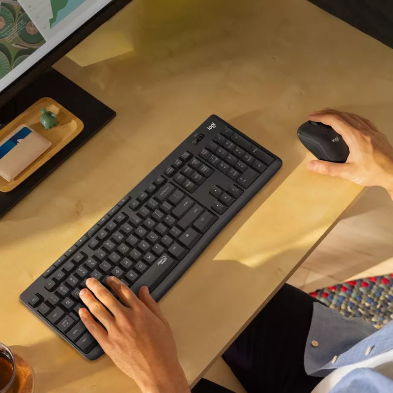 LOGITECH MK295 Silent Wireless Keyboard/Mouse Combo - Graphite - Qwertz Swiss/Lux