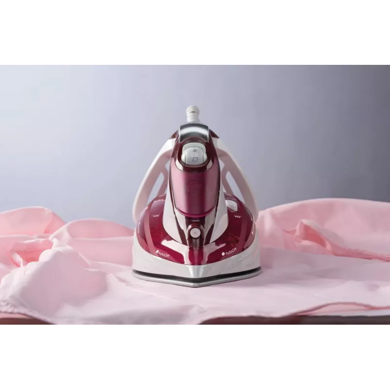 Gorenje SIH3000RBC Steam Iron, 3000 W, ceramic soleplate, 350 ml water tank, 40 g/min steam, 1.6 kg, Red/White