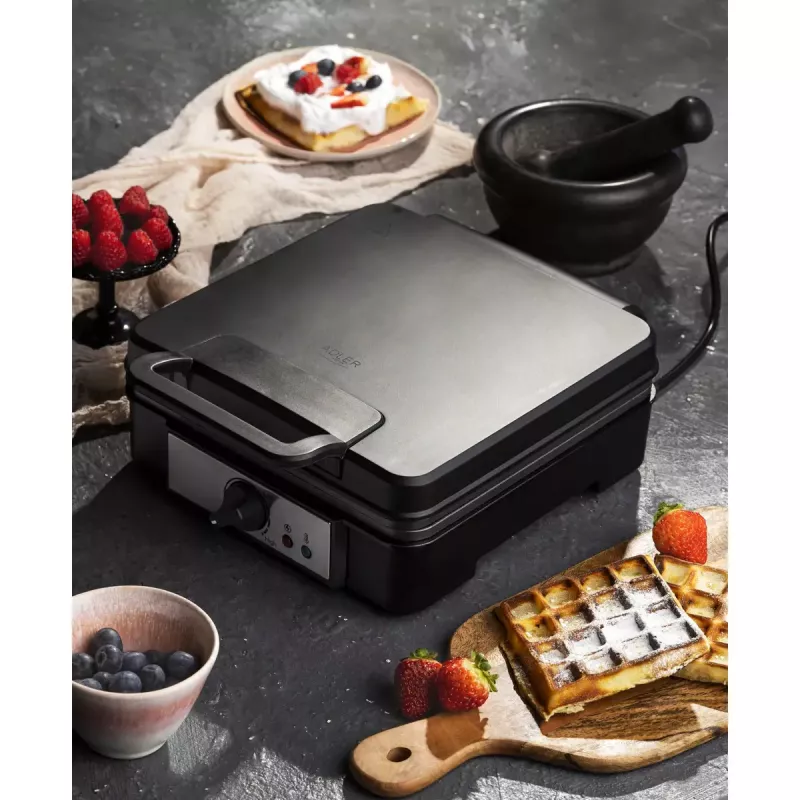 Waffle iron Adler AD 3049, 4 square waffles, non-stick, 1800 W, black