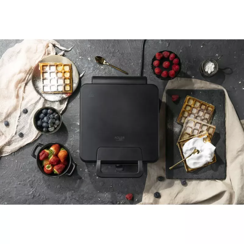 Waffle iron Adler AD 3049, 4 square waffles, non-stick, 1800 W, black